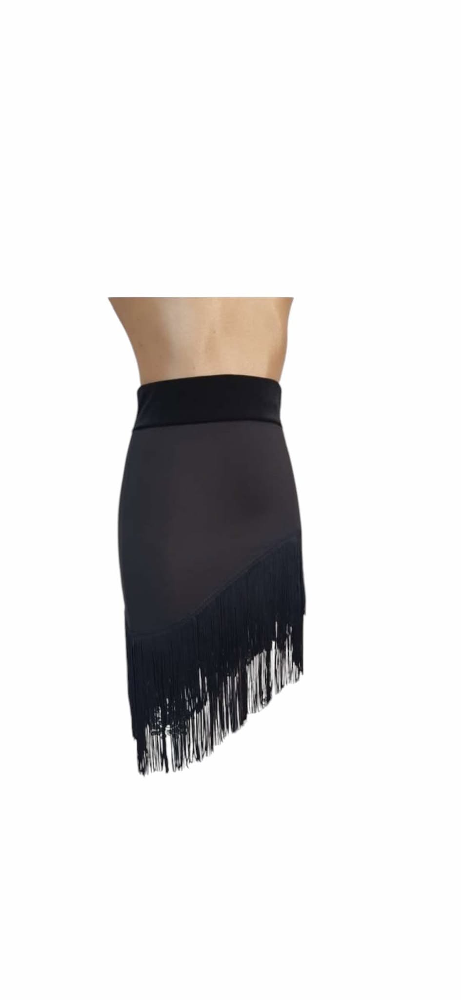 Latin skirt with two rows of fringes